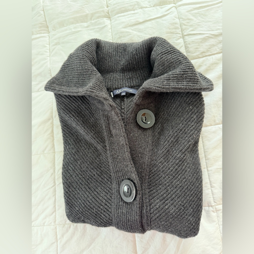 Anne Klein Gray Ribbed Knit Cardigan with Large Buttons, worn twice, women’s L